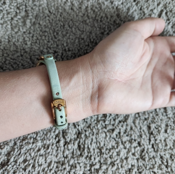 Fossil watch green womans like new - Picture 6 of 8
